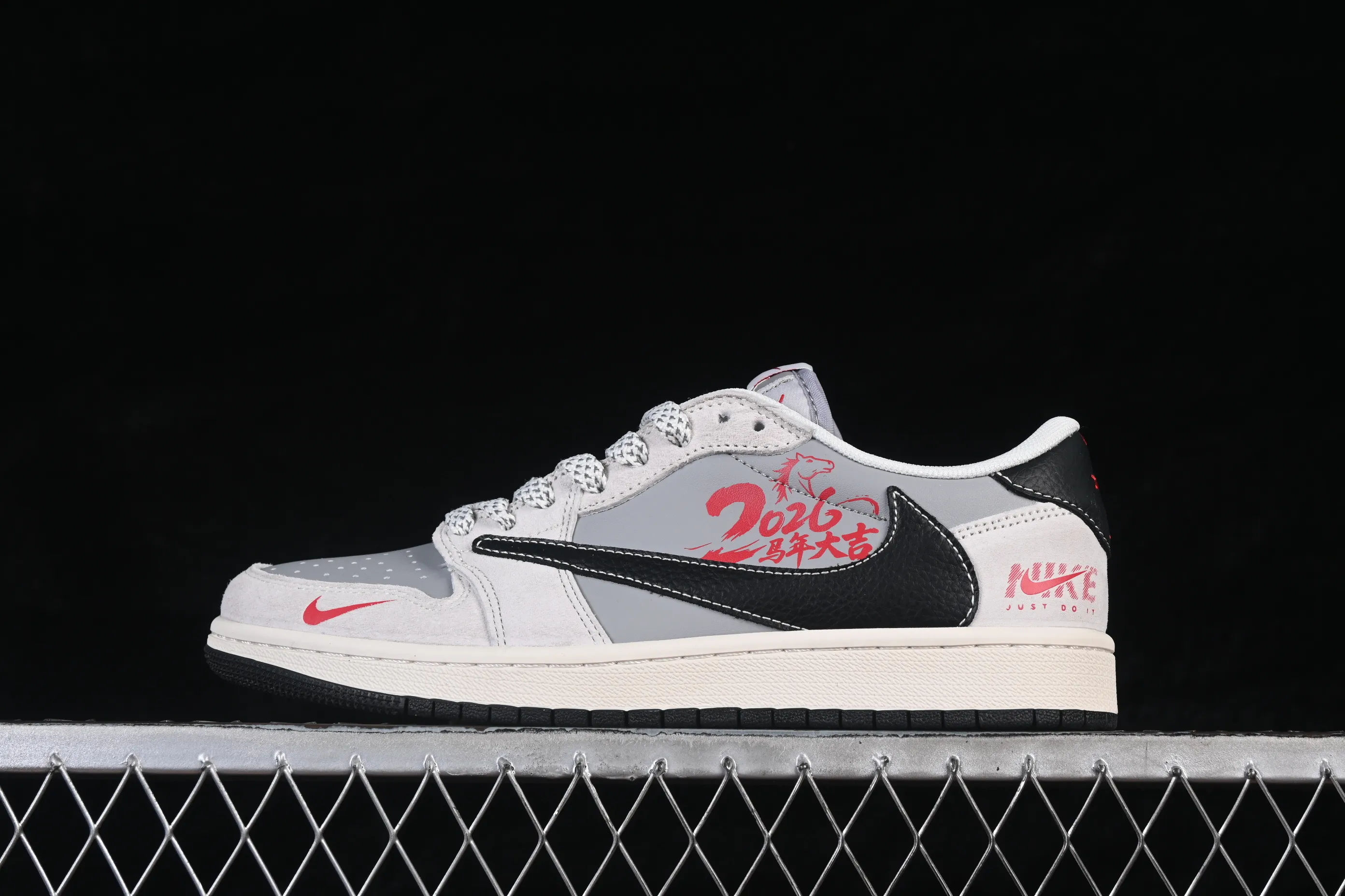 All categories Air Jordan Jordan series basketball shoes Air Jordan 1 Low high-end customized low-top sneakers Travis Scott x Fragment Design x Air Jordan 1 Low OG SP AJ1 Joe 1 Year of the Horse limited edition gray and red contrasting low-top cultural casual sneakers JP2026-117